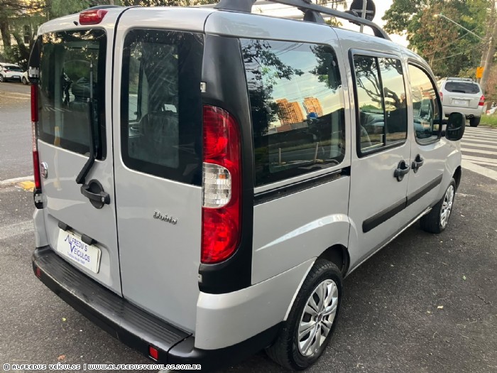 Fiat DOBLO ATTRACTIVE 7 LUGARES 2014/2015